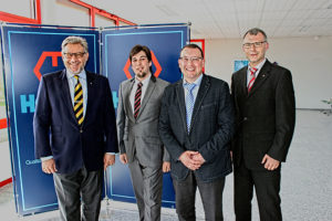 Wolf Hoppe (Geschäftsführer), Clemens Lötzsch (Bürgermeisterkandidat in Crottendorf), Ronny Wähner (MdL) und Frank Lauterbach (Betriebsleiter in Crottendorf) (v.l.n.r.).