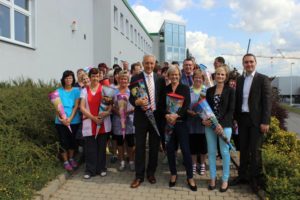 Stanislaw Tillich und Ronny Wähner zu Besuch in der Zuckertütenfabrik in Ehrenfiedersdorf.
