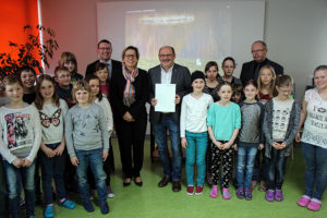 Fördermittelübergabe an der Grunschule in Neudorf.