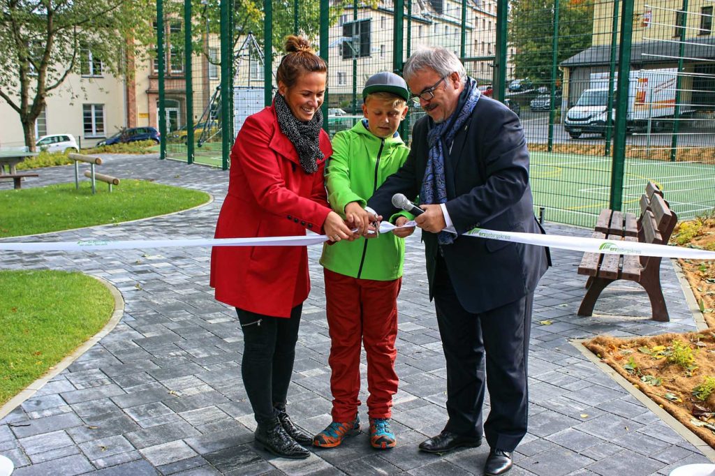 Neue Außenanlagen am Förderschulzentrum in Annaberg-Buchholz übergeben.
