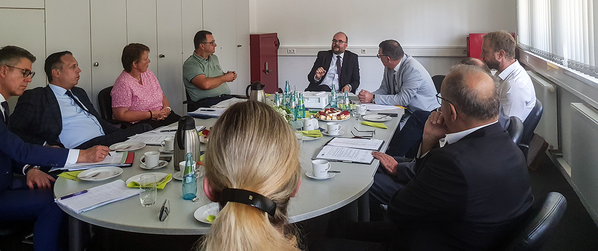 Finanzminister Christian Piwarz im Erzgebirge zu Gast.